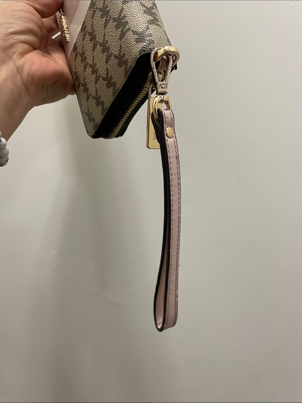Michael Kors Beige Logo Zip Wallet with Pink & White Center Stripe - Picture 13 of 17